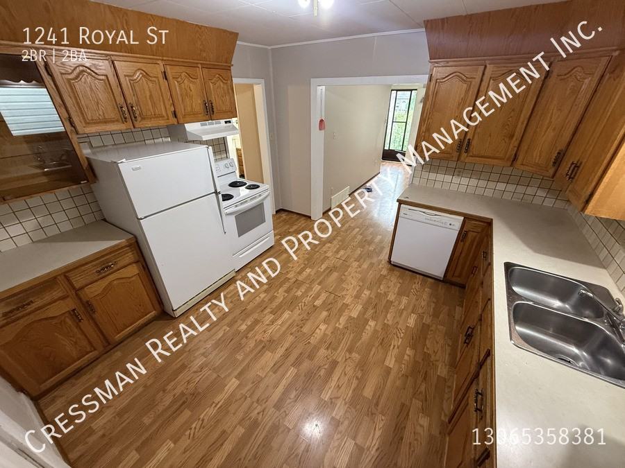 1241 Royal St - Photo 4 of 16