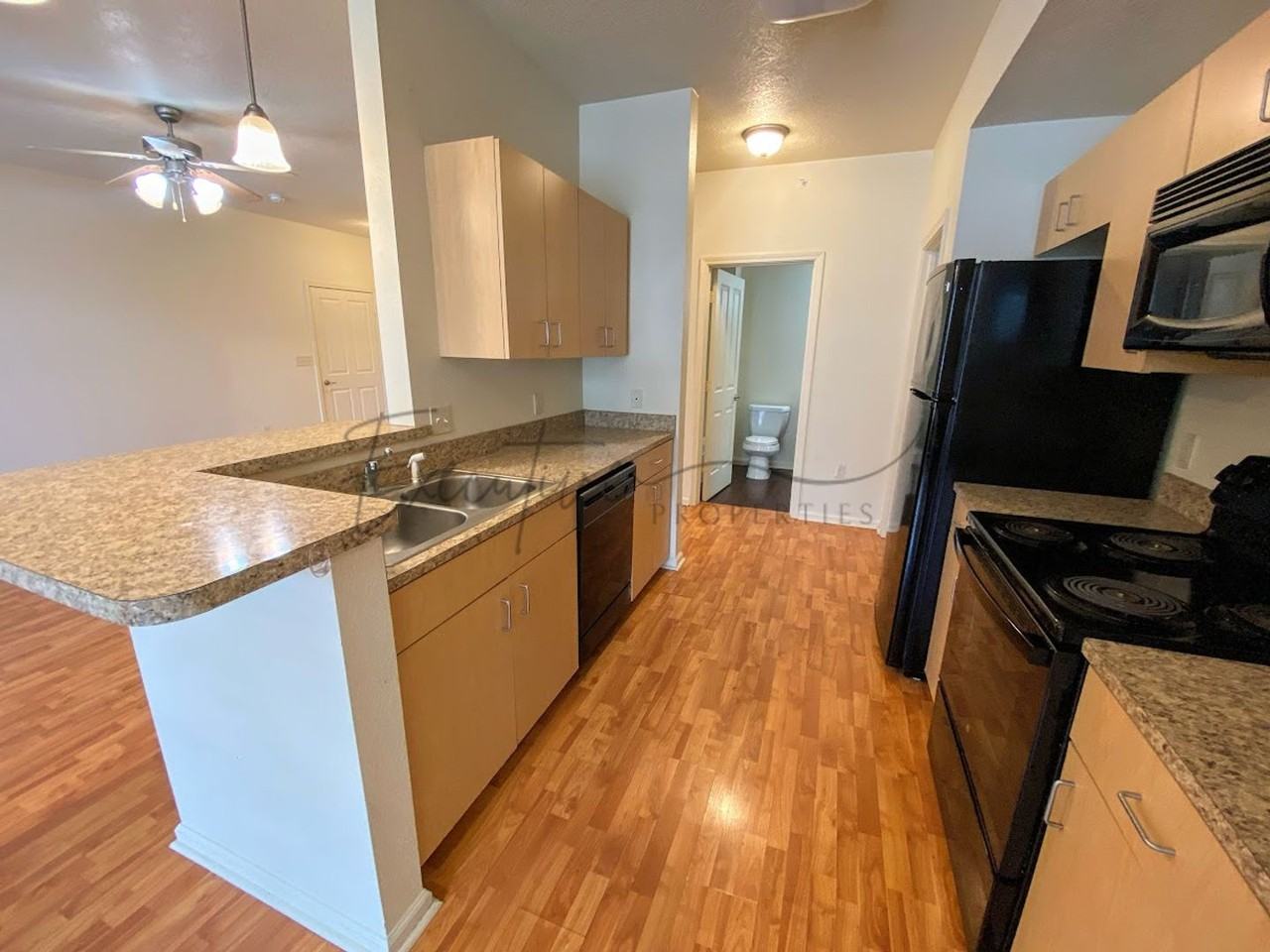 309 E Hale St - Photo 6 of 19