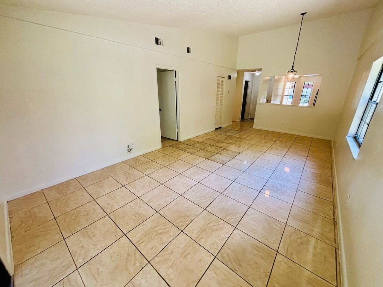 4193 New Haven Ct - Photo 4 of 17
