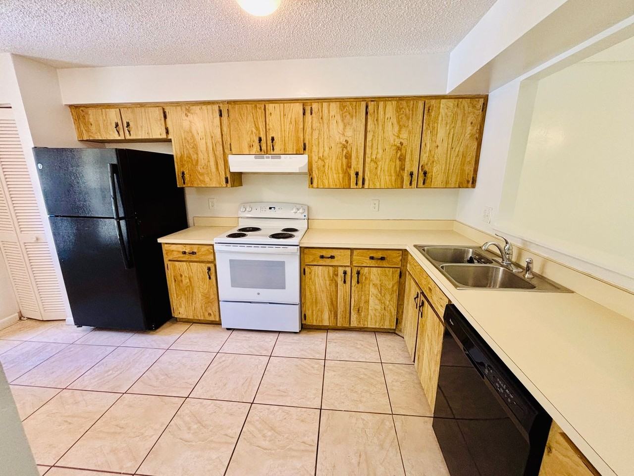 4193 New Haven Ct - Photo 6 of 17