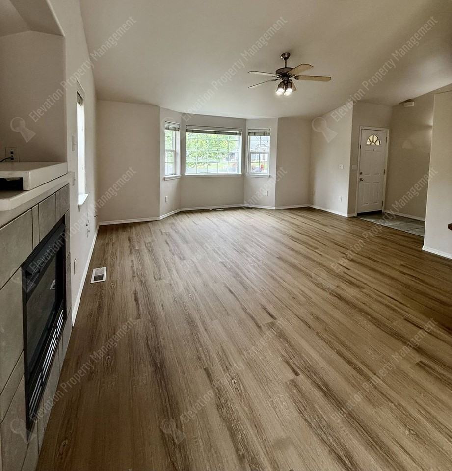 1299 Ne Glacier Ridge Rd - Photo 5 of 23