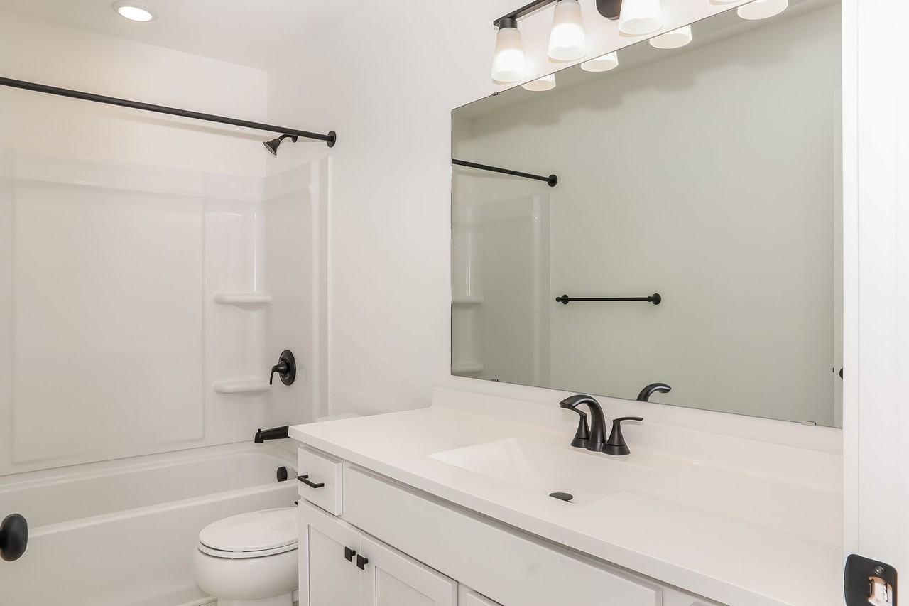 451 W Pleasant St - Photo 6 of 30
