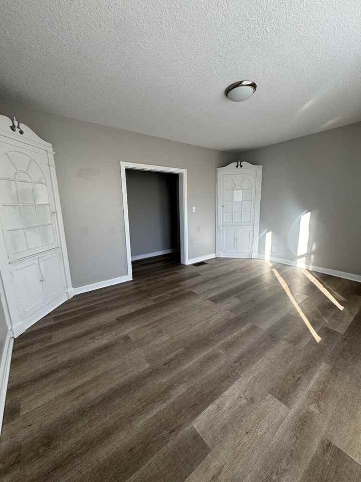 122 W Wiley Ave - Photo 4 of 8