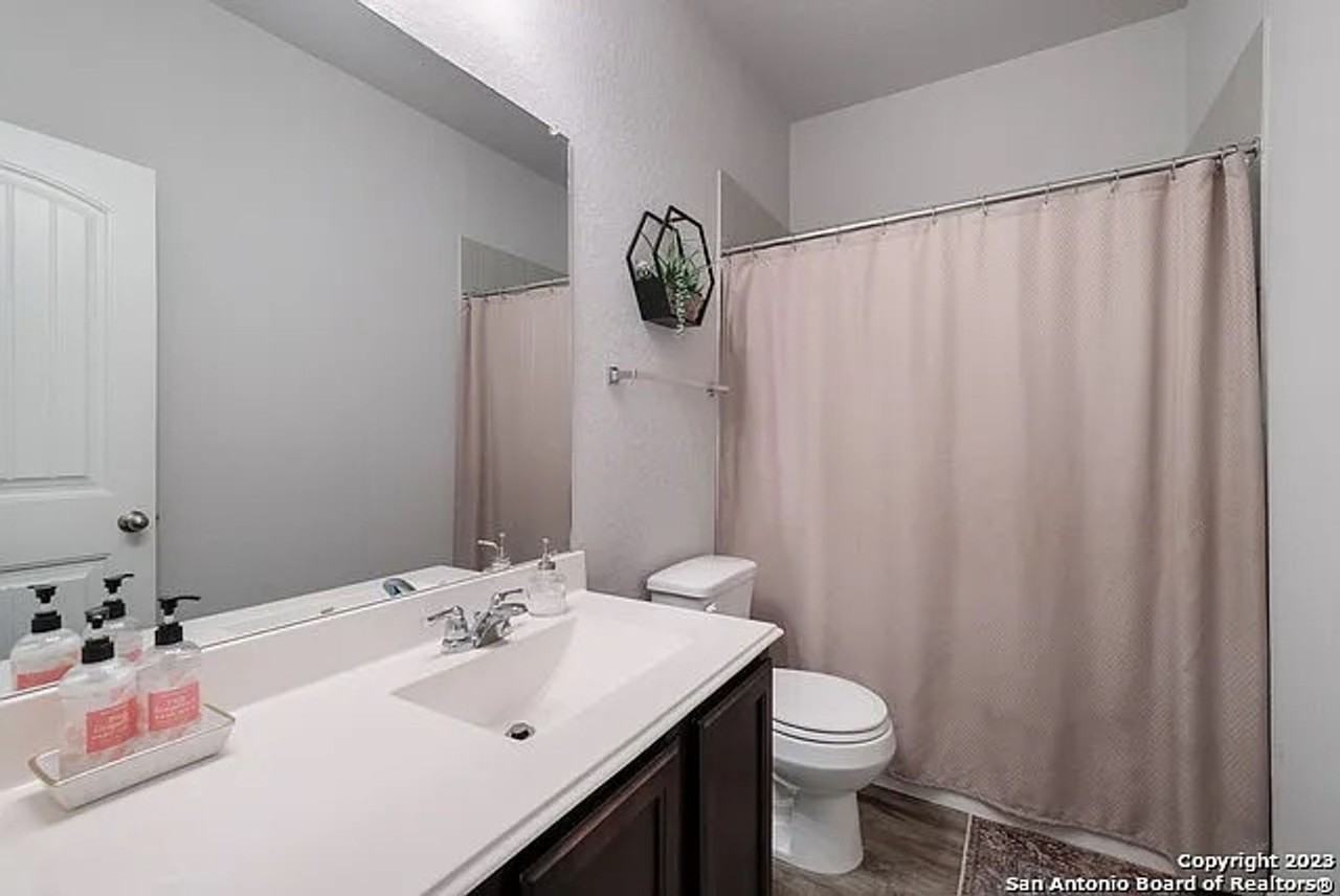 8909 Elizabeth Park - Photo 3 of 24