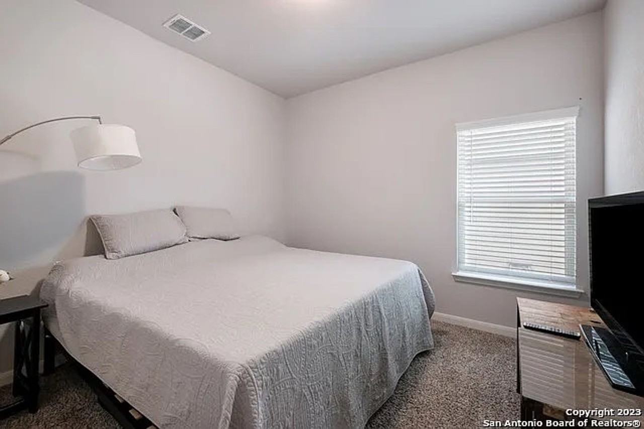 8909 Elizabeth Park - Photo 4 of 24