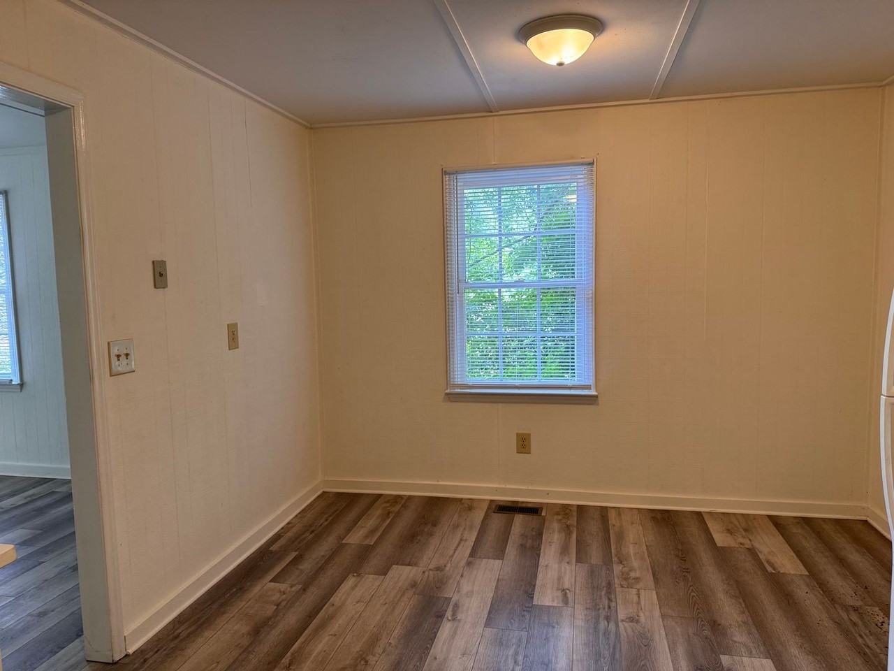 2218 Dixon St - Photo 5 of 14