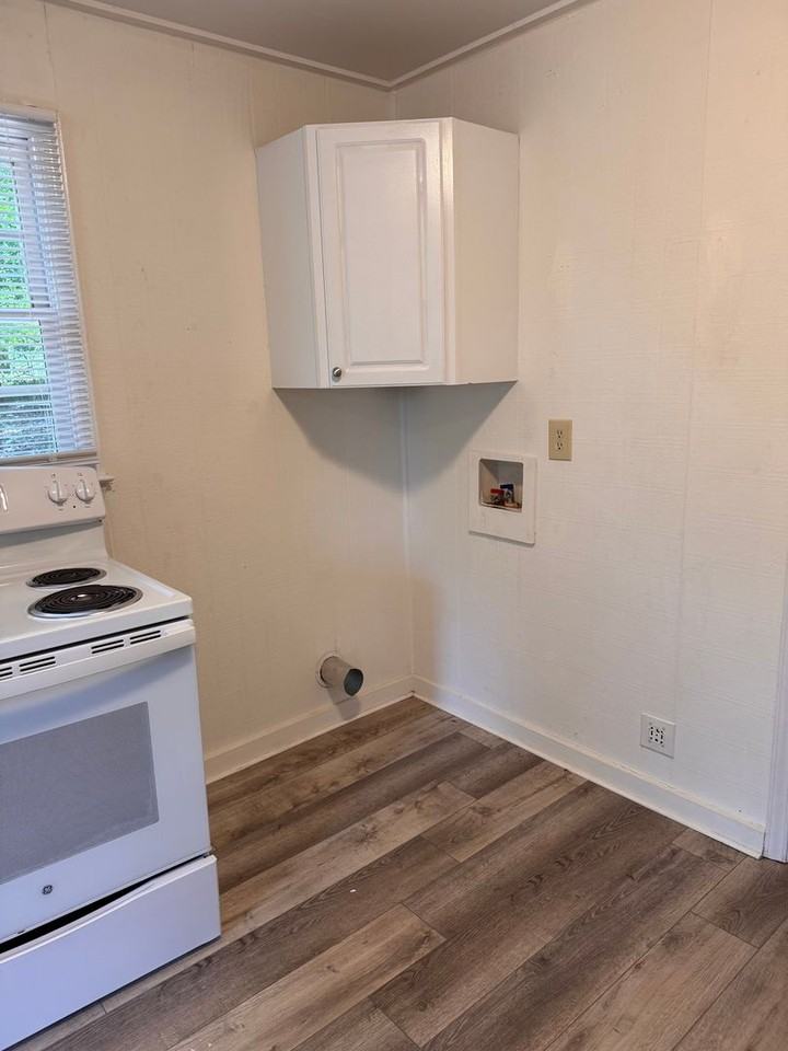 2218 Dixon St - Photo 6 of 14