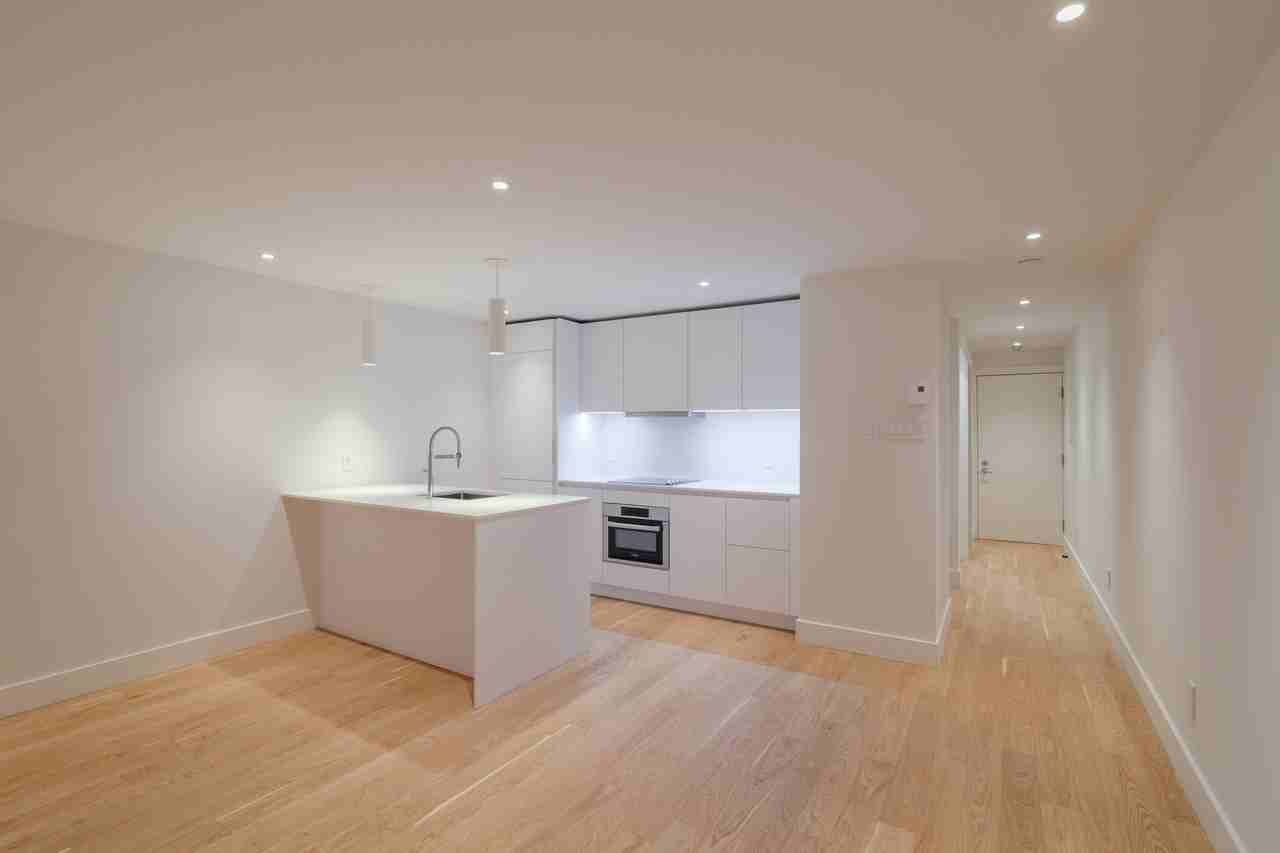 4390 Grand Boulevard — photo 1
