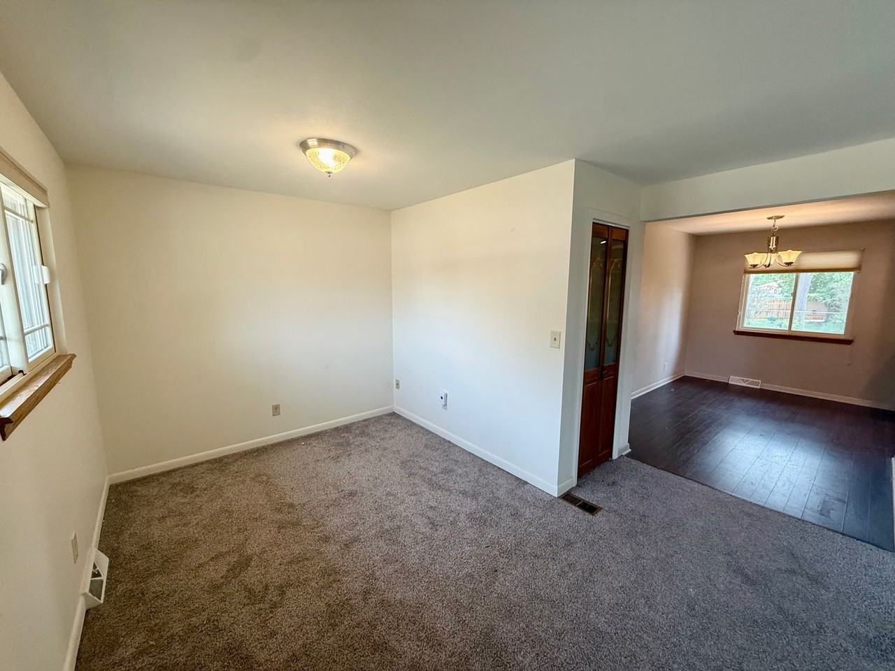3126 W 5th St - Photo 4 of 30
