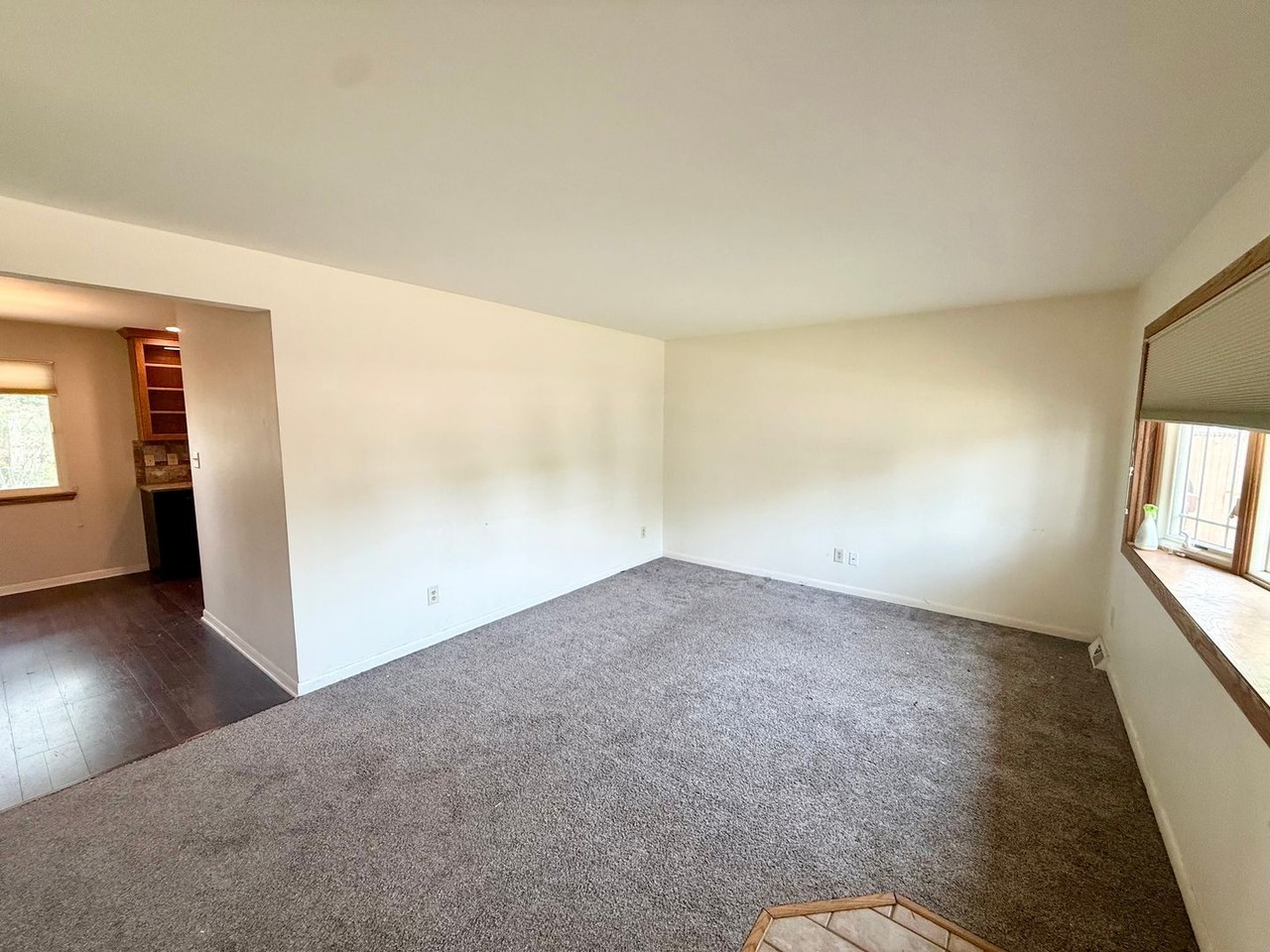 3126 W 5th St - Photo 5 of 30