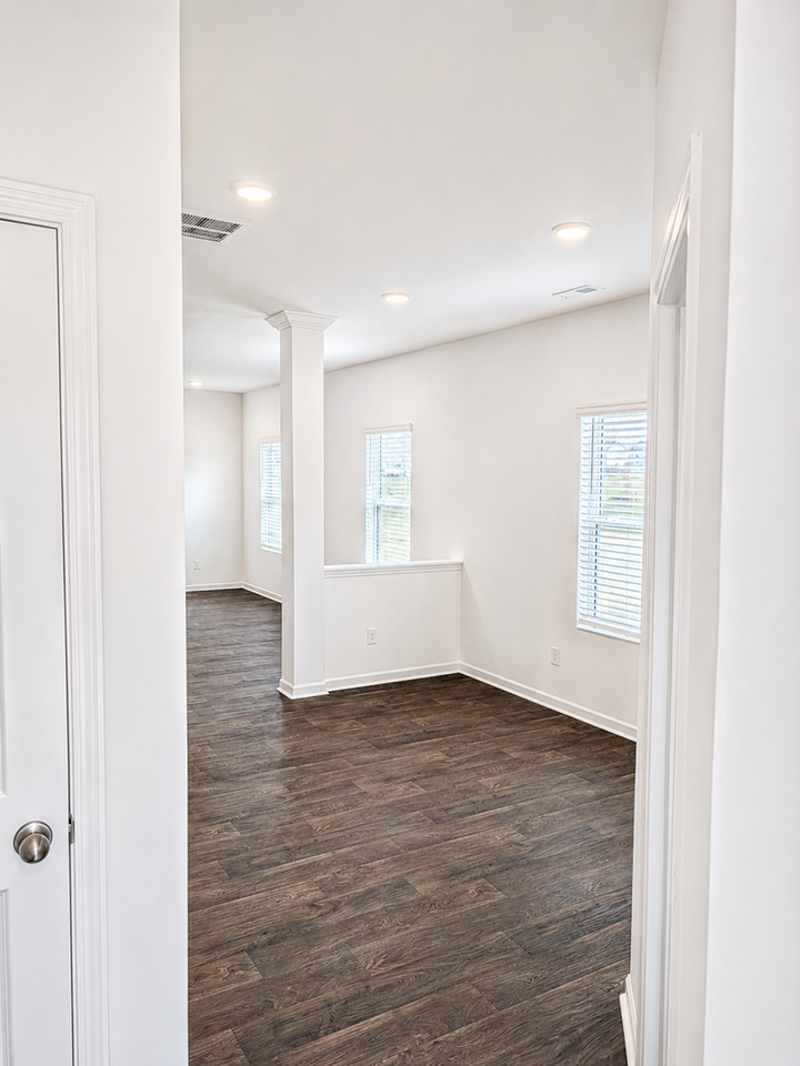 429 Gentle Bend Cv - Photo 2 of 17