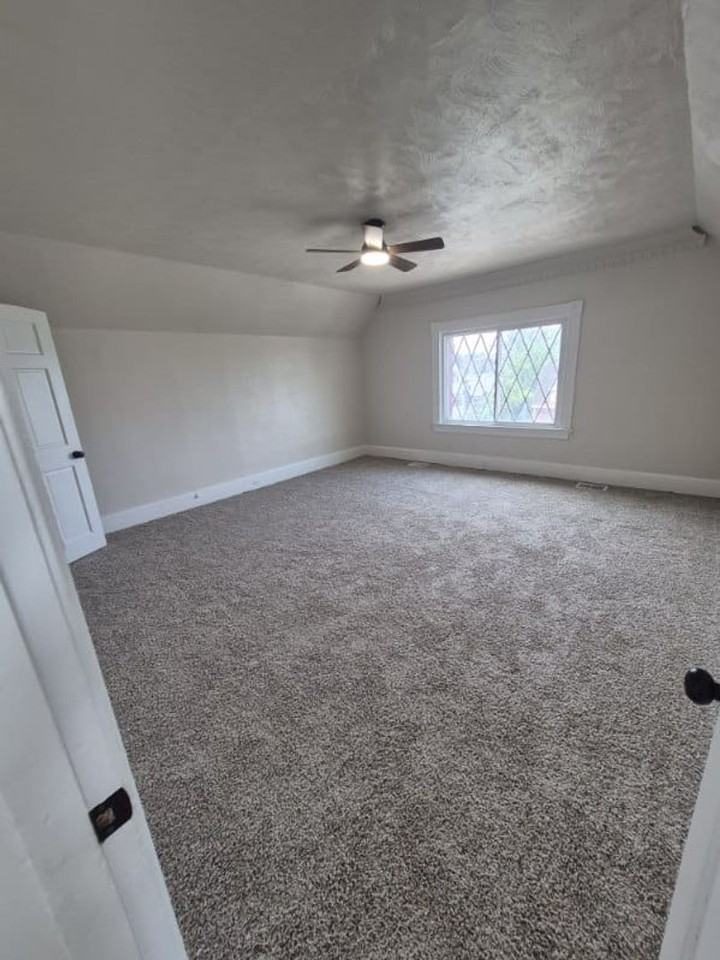 729 Hill Ave - Photo 7 of 21