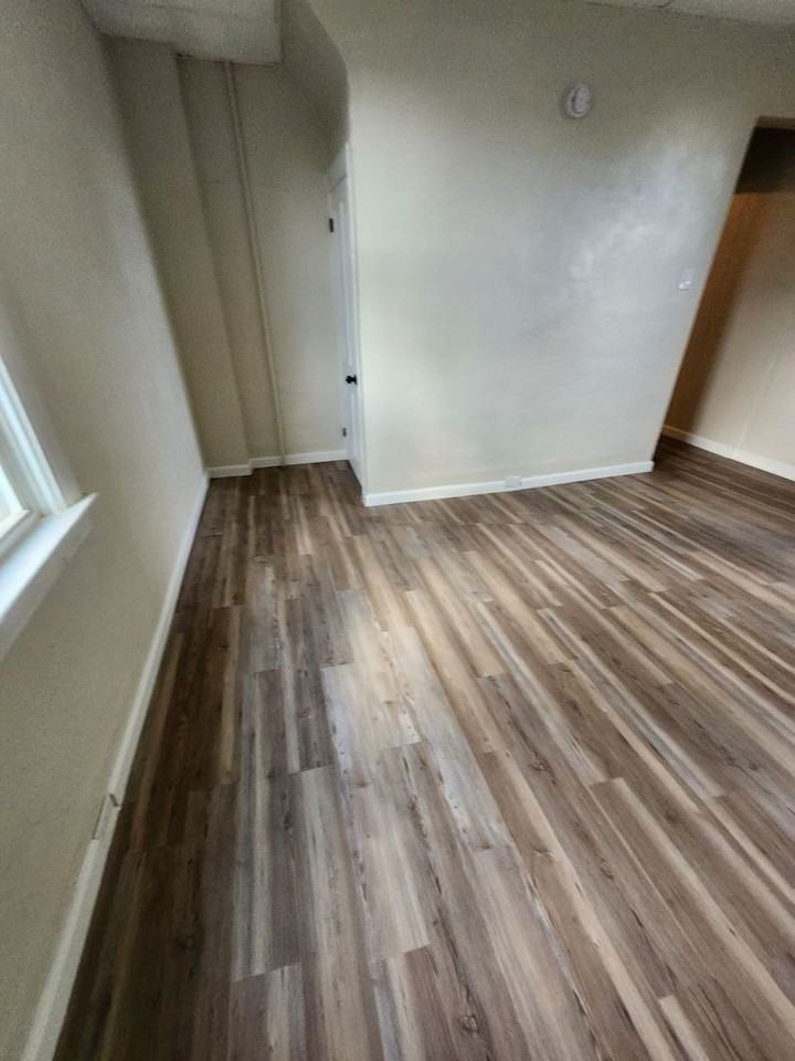 812 Spring St - Photo 3 of 6