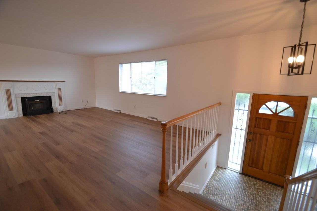 2988 W Fontanero St - Photo 3 of 24