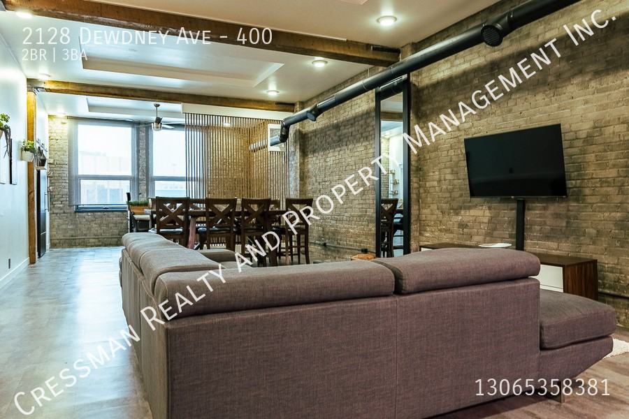 2128 Dewdney Ave - Photo 6 of 23