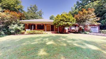 featured image of 3 Knob Hill Rd