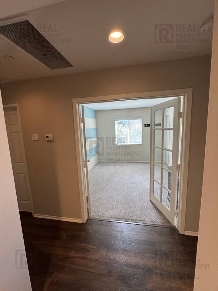 31372 Mckenna Ct - Photo 3 of 50