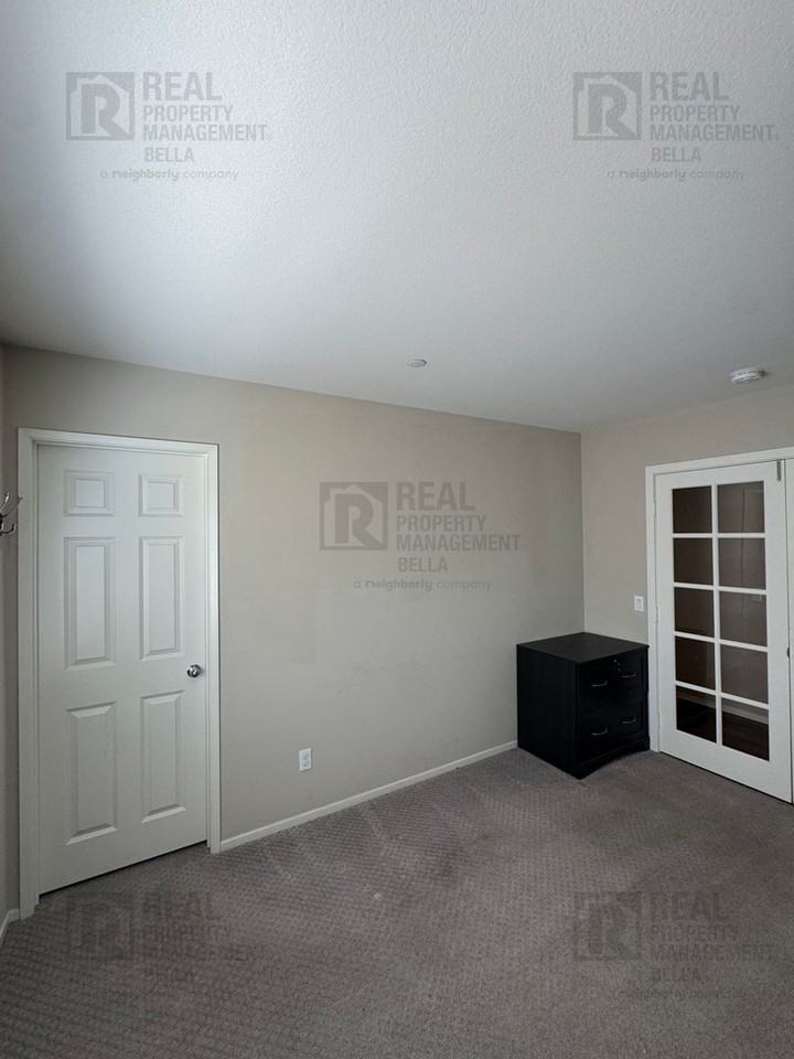 31372 Mckenna Ct - Photo 5 of 50