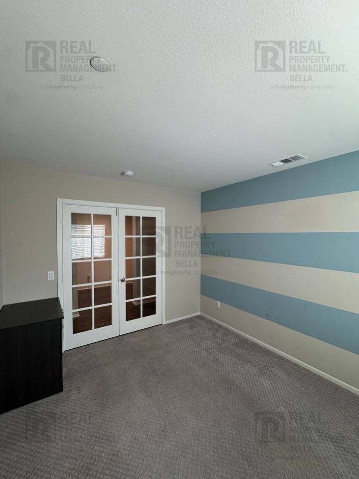 31372 Mckenna Ct - Photo 6 of 50