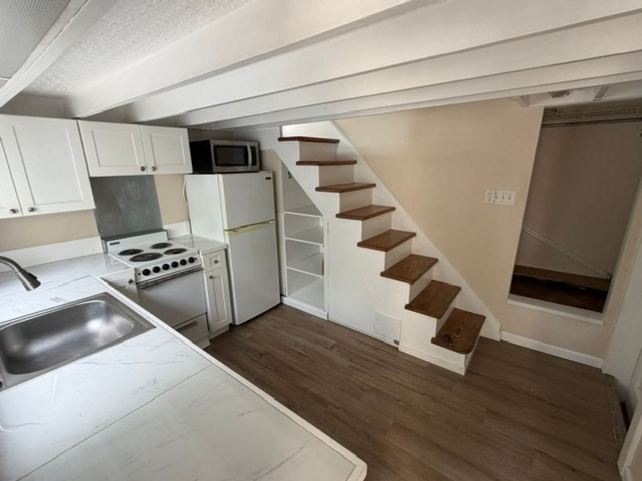 25 Desoto Pl - Photo 2 of 9