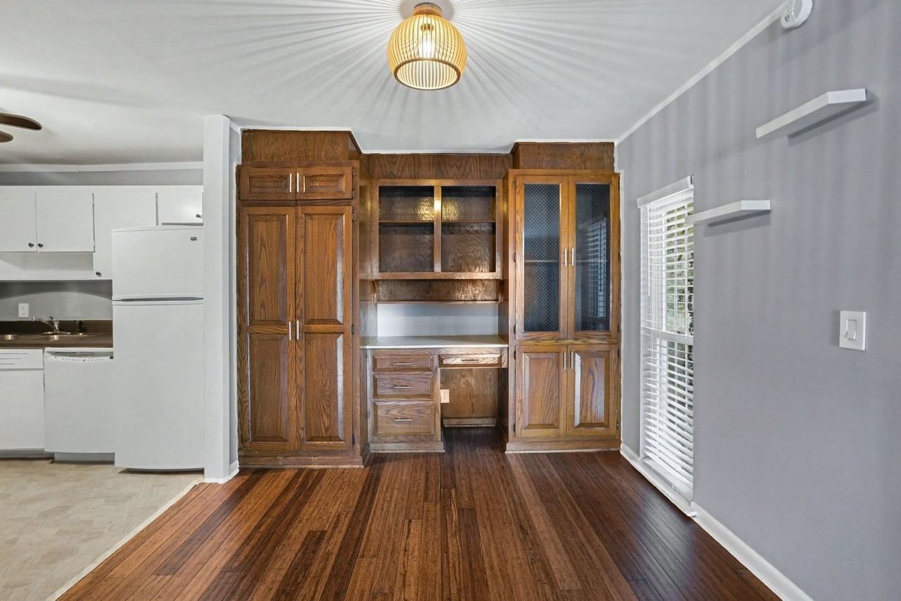 555 N Dupont Ave #26 - Photo 7 of 13