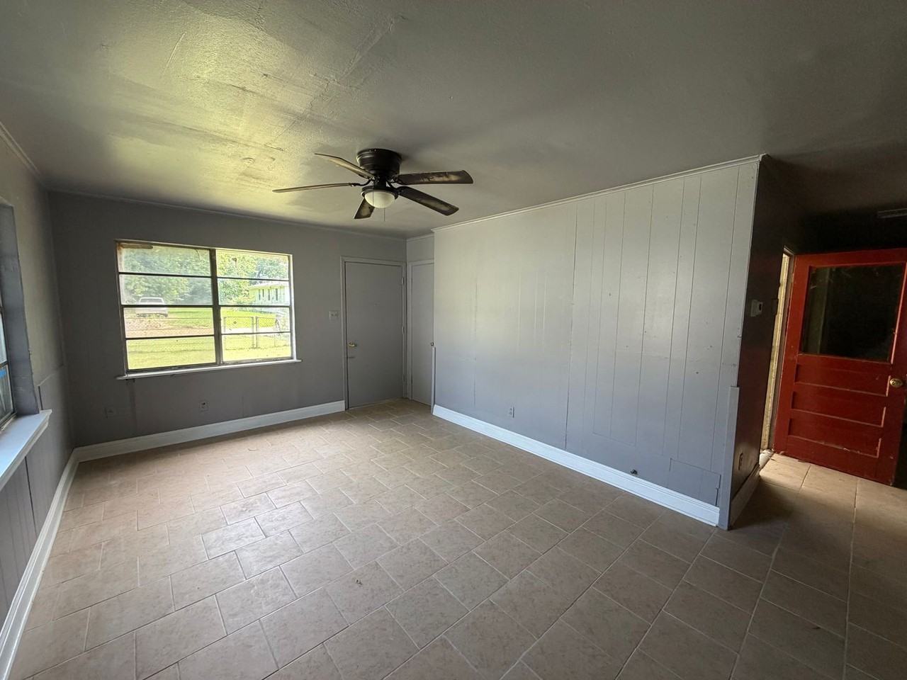 1844 Nicholson St - Photo 2 of 10