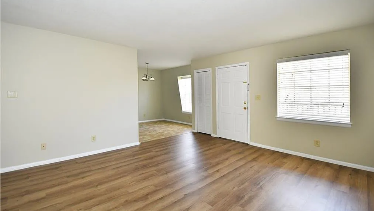 3812 Country Club Rd - Photo 6 of 13