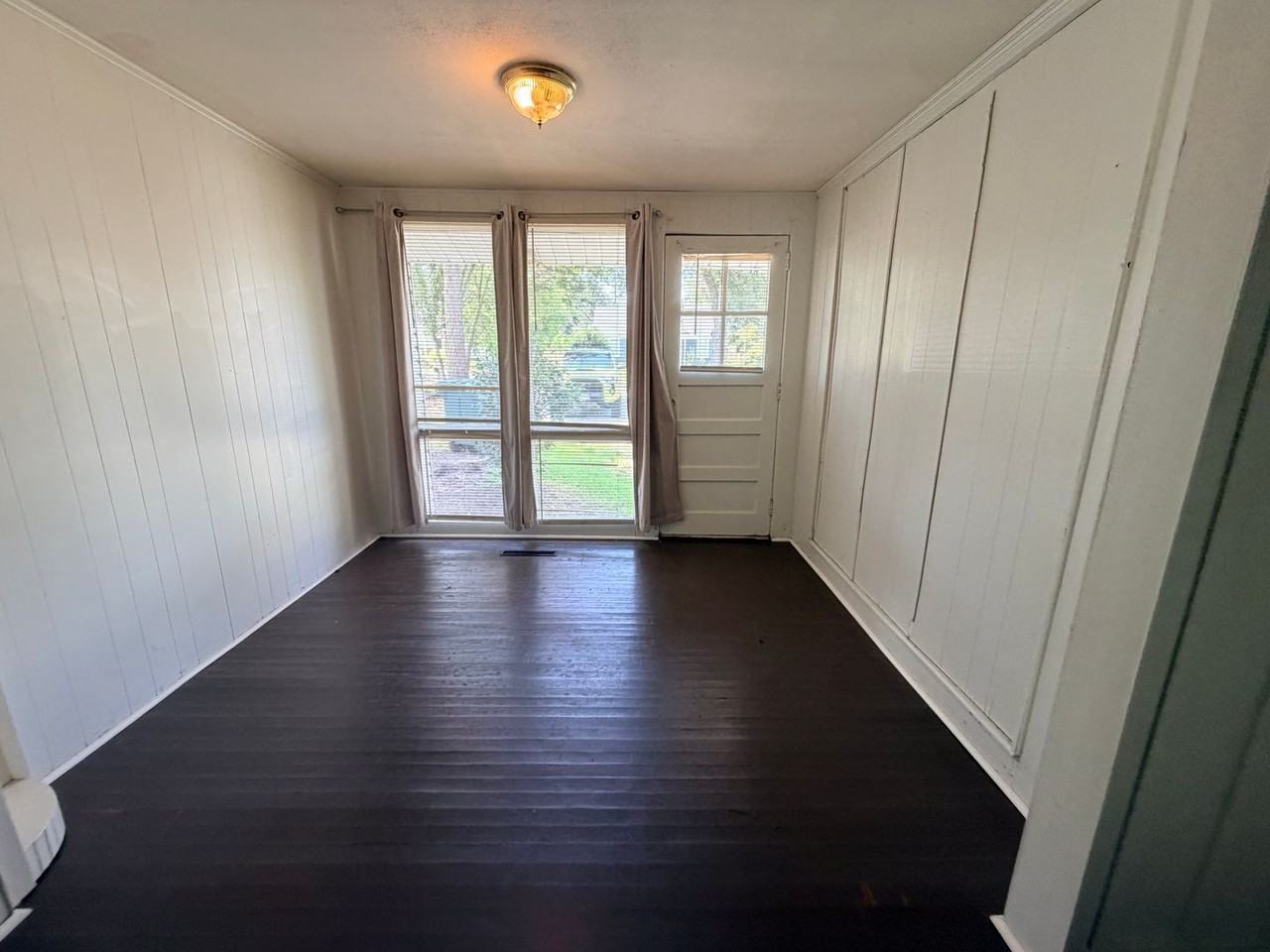 102 E Cranford Ave - Photo 3 of 14