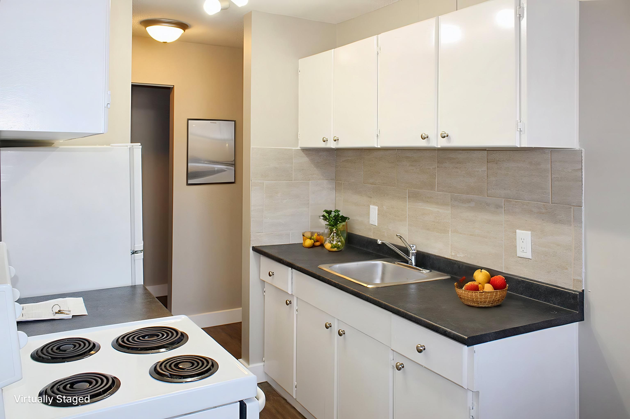 McCam 4 Apartments - Photo 3 of 19