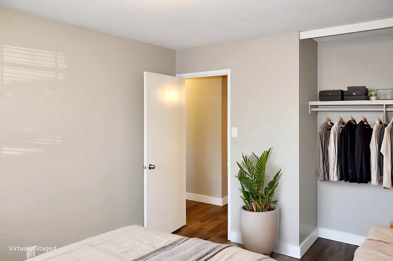 McCam 4 Apartments - Photo 6 of 19
