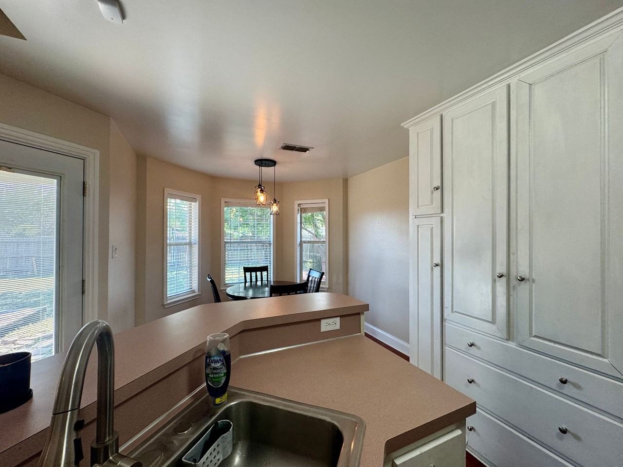 2710 Bishop Rd - Photo 7 of 26