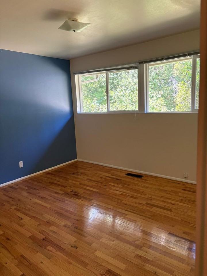 16055 Ne 27th St - Photo 2 of 13
