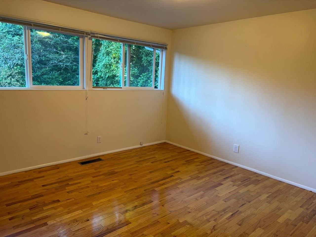 16055 Ne 27th St - Photo 3 of 13