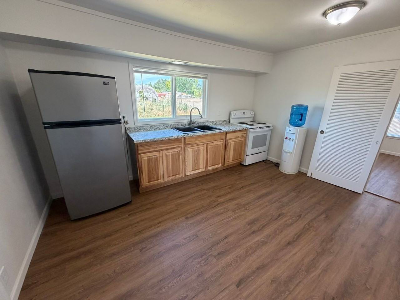 3435 Kathryn Ave Ne - Photo 2 of 30