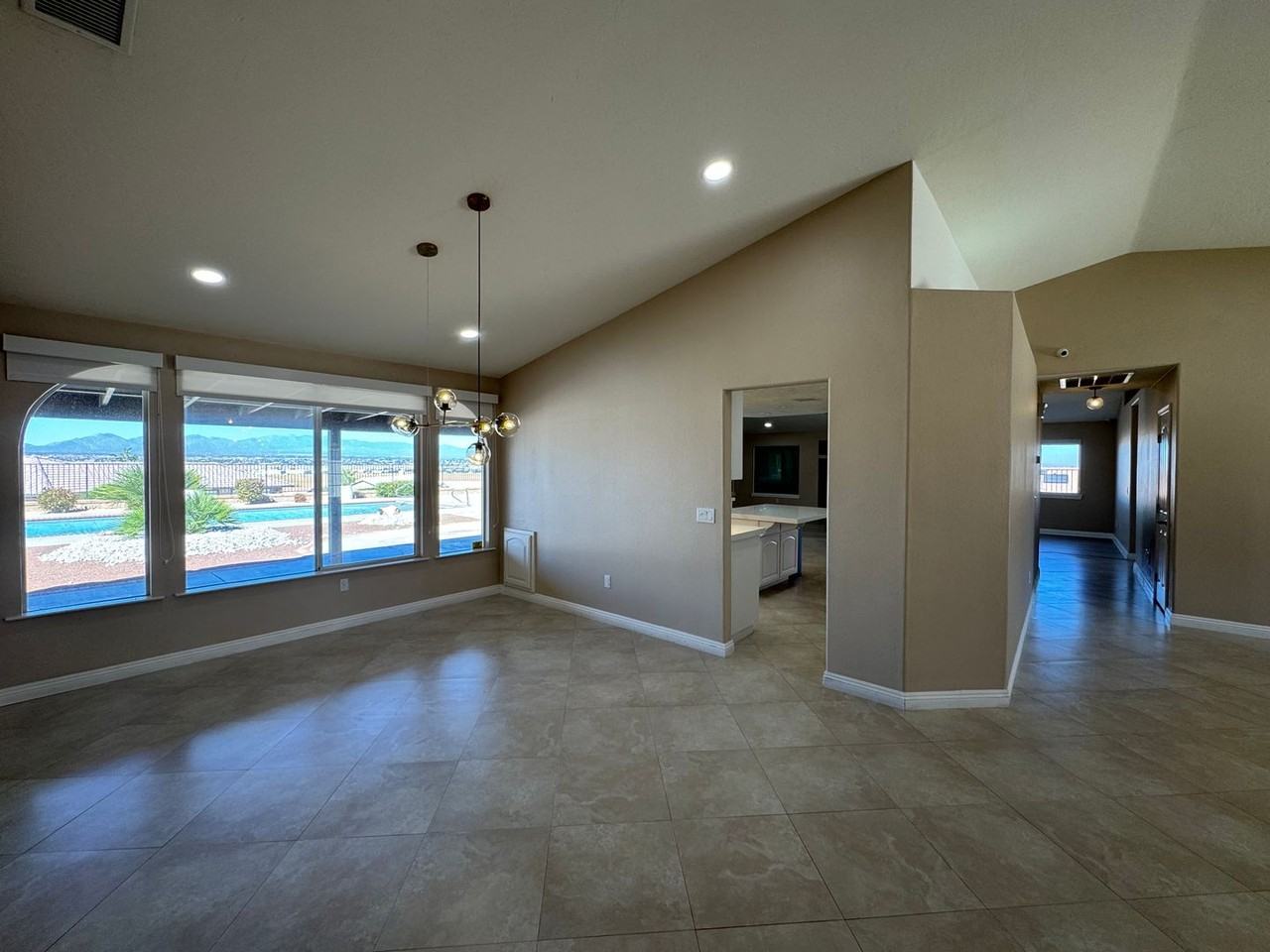 12552 Overlook Rd - Photo 6 of 49