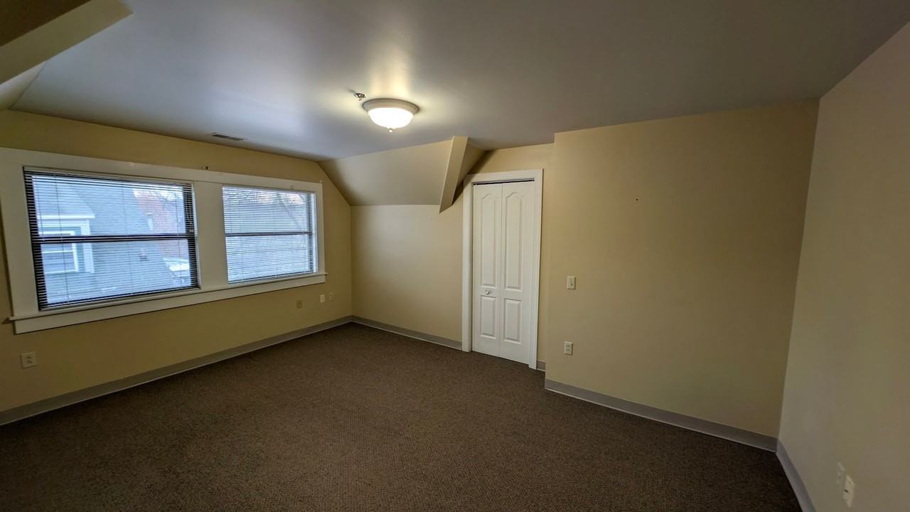 320 E Lincoln Ave #304 - Photo 6 of 19