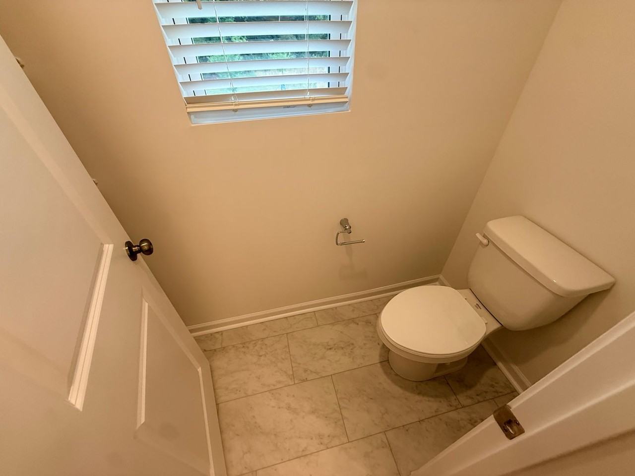 3139 Lilac Grove Dr - Photo 3 of 32