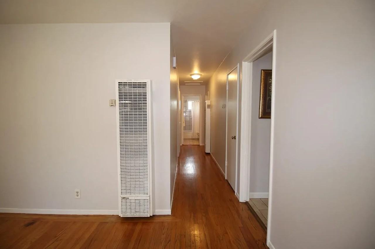 14864 Crosby St - Photo 3 of 16