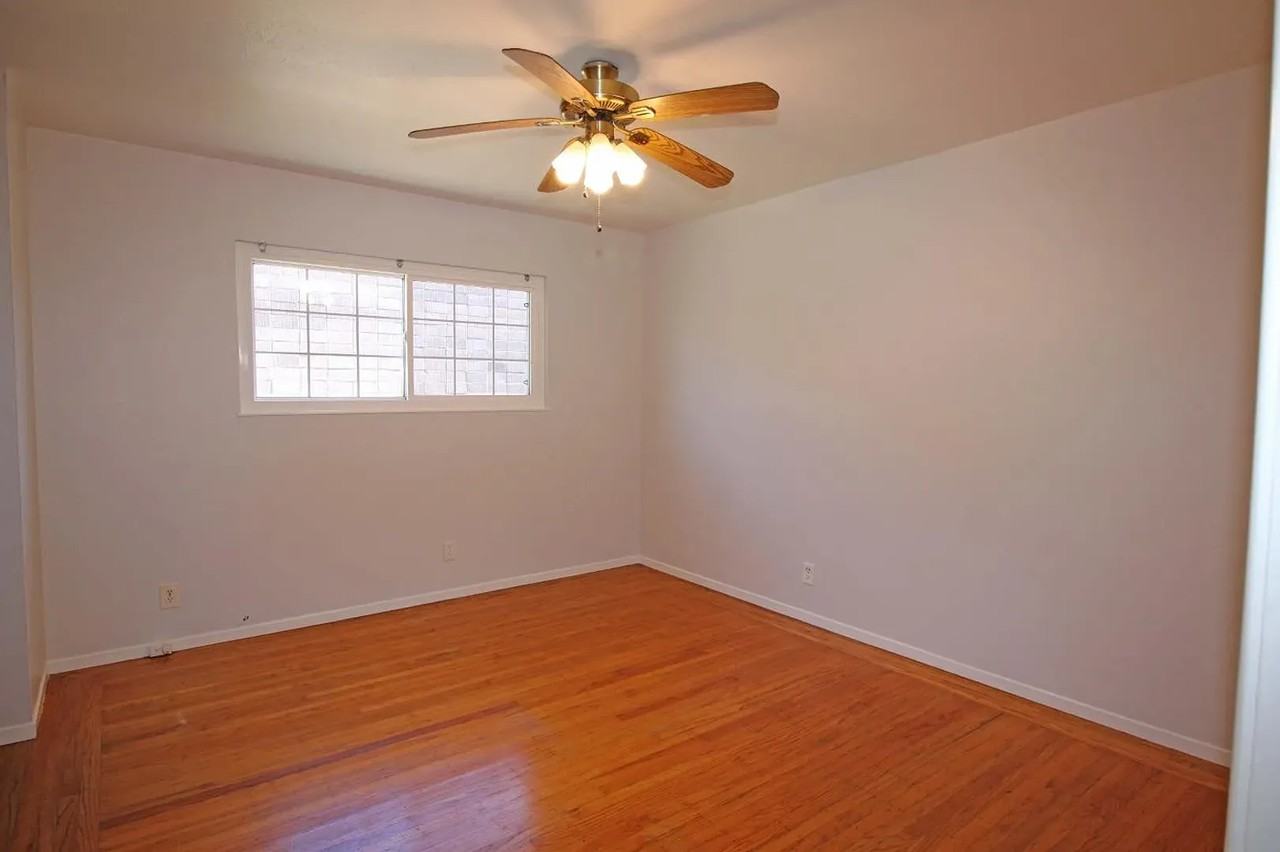 14864 Crosby St - Photo 7 of 16
