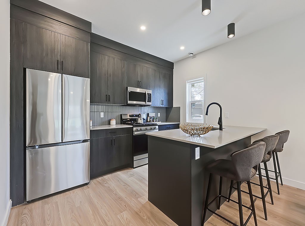 Capitol Hill Avas - Photo 3 of 18