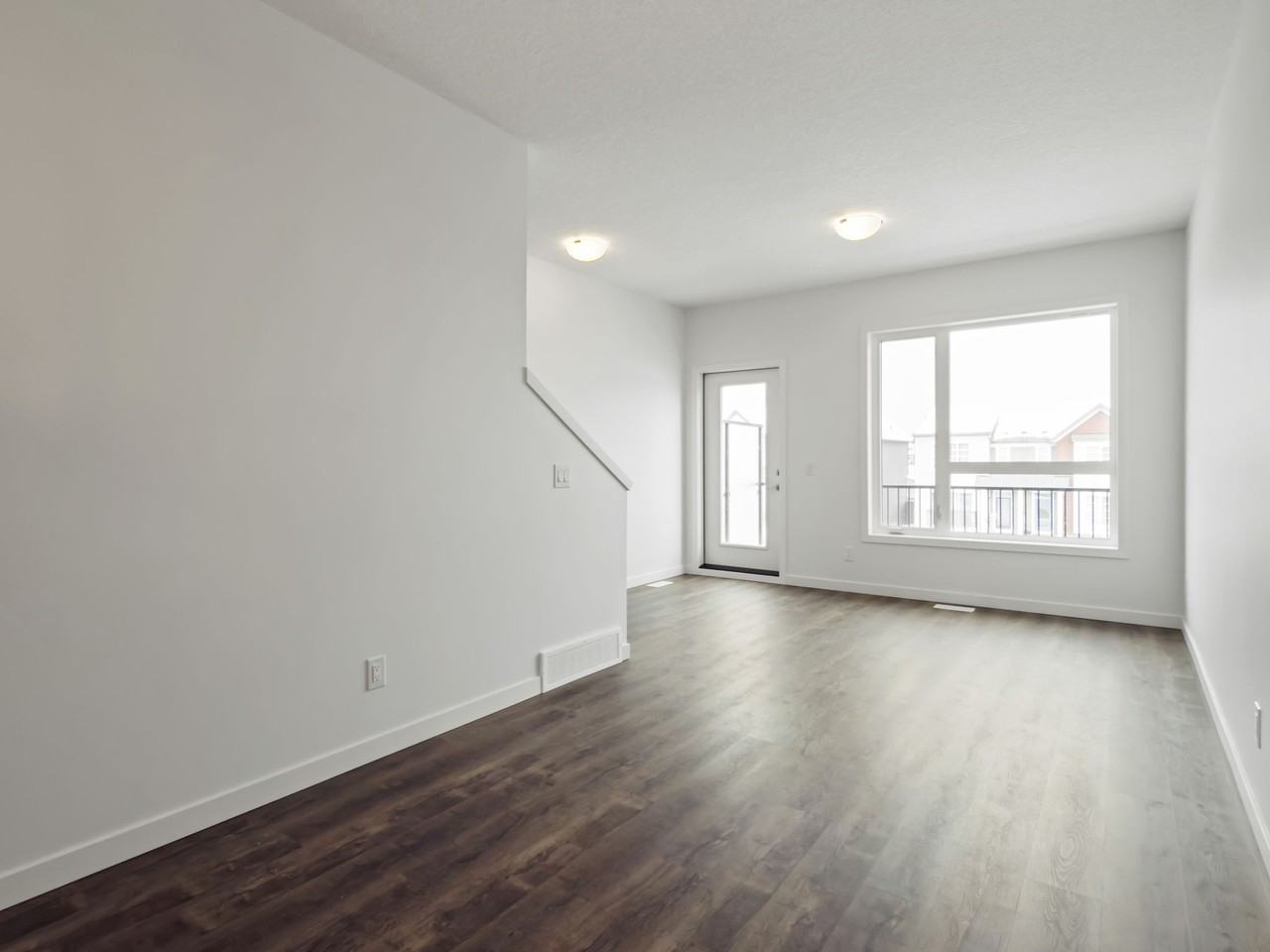 391 Belmont Avenue SW, Calgary - Photo 4 of 13
