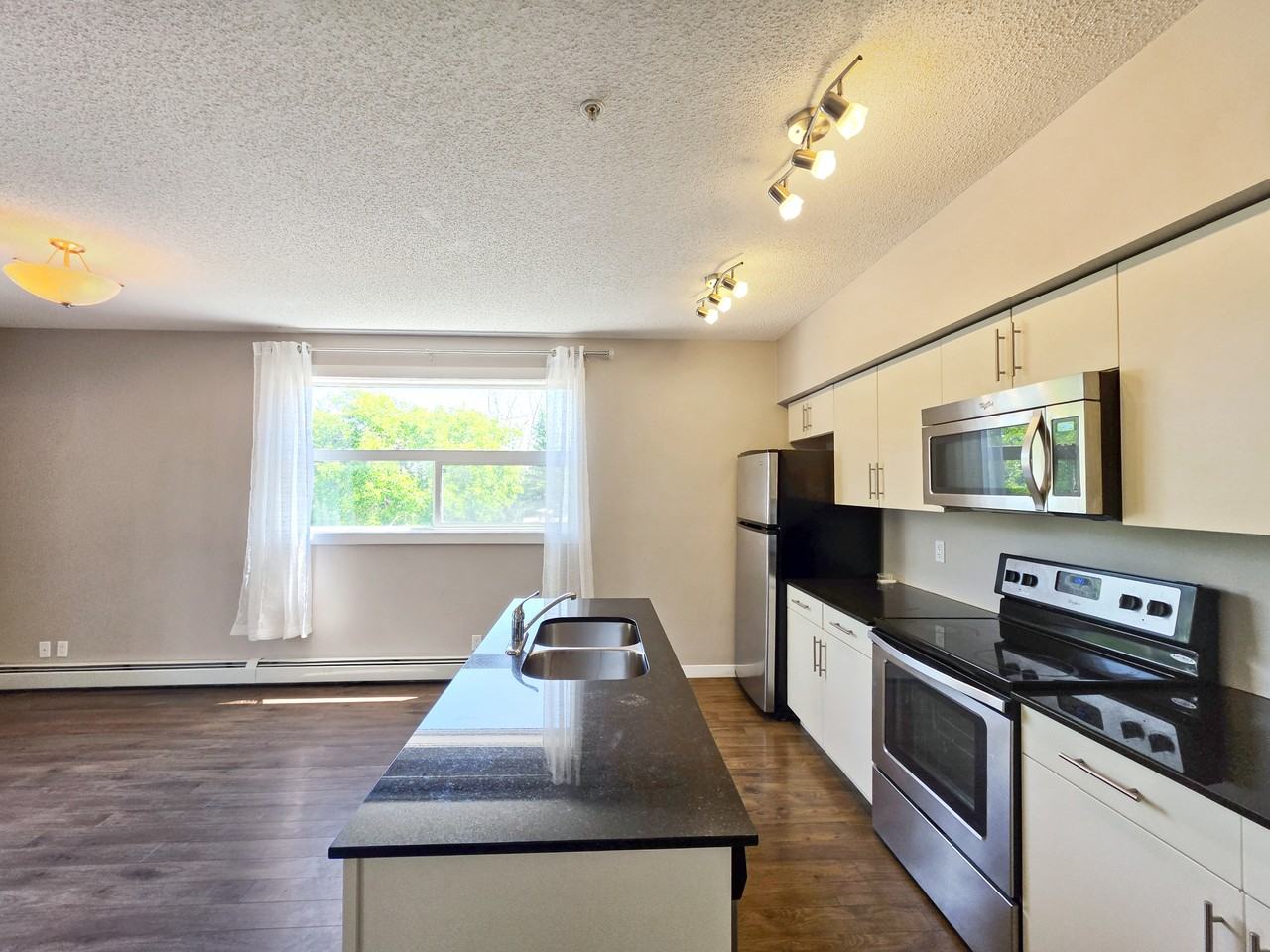 1740 9 St Nw Unit 304 - Photo 4 of 17