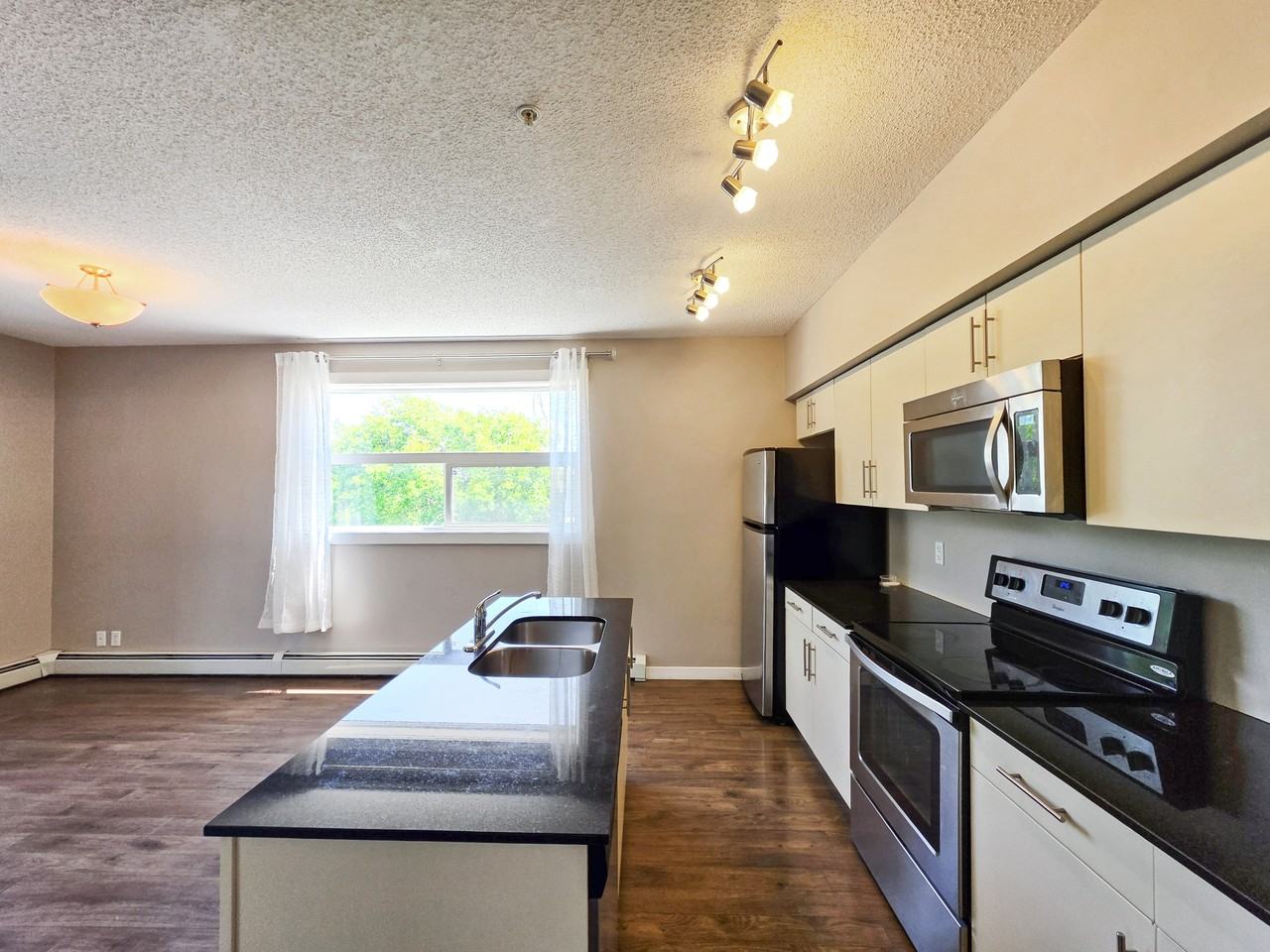 1740 9 St Nw Unit 304 - Photo 5 of 17