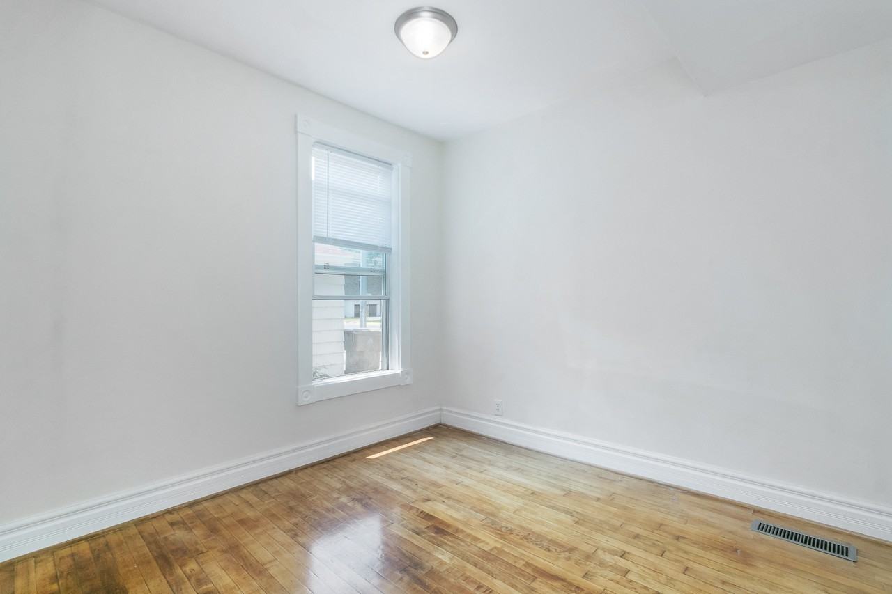 511 E Johnson St #1 - Photo 3 of 30