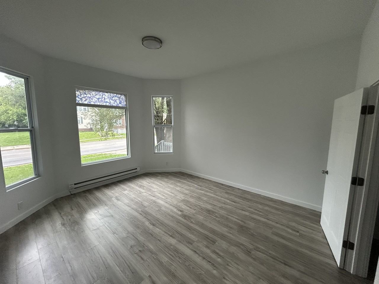 2400 N Sheridan Rd #B - Photo 6 of 20