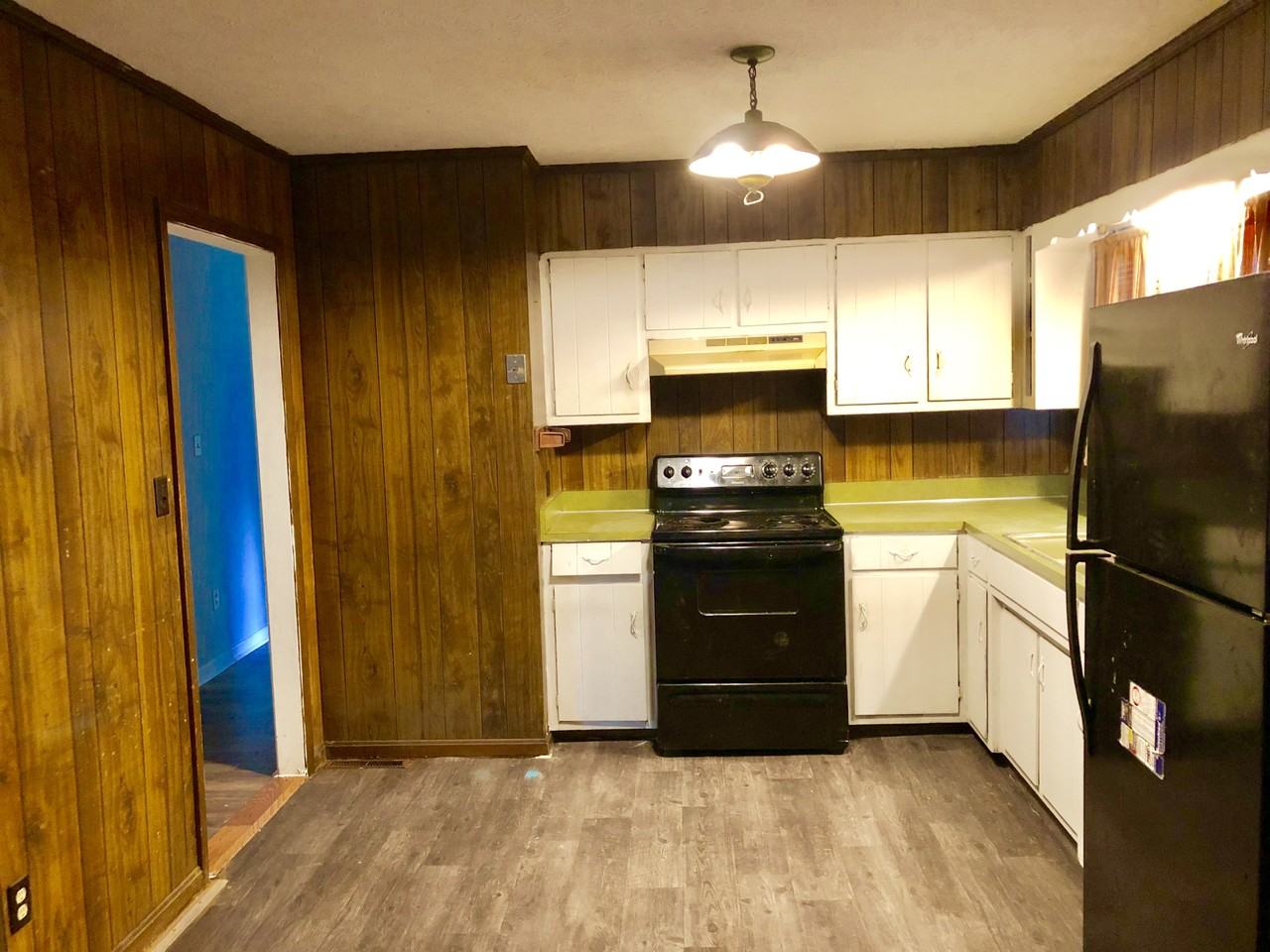 1250 Stratford Dr - Photo 3 of 7