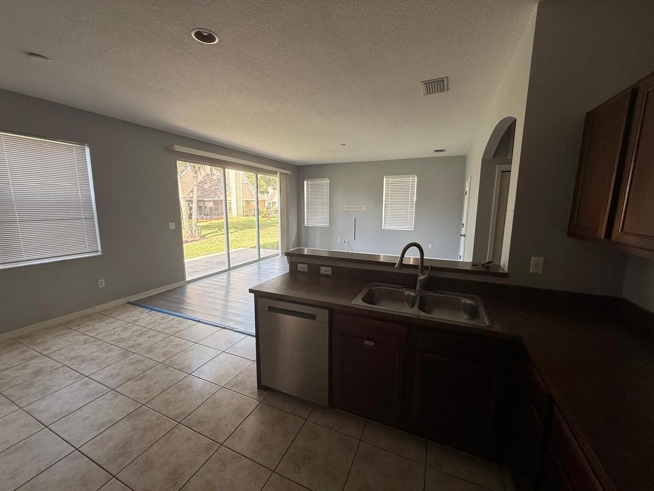 3635 Pine Knot Dr - Photo 5 of 14
