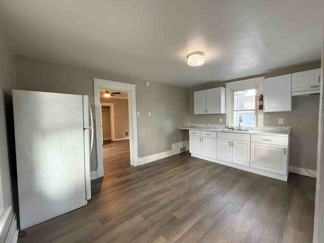 328 New York Ave - Photo 6 of 12