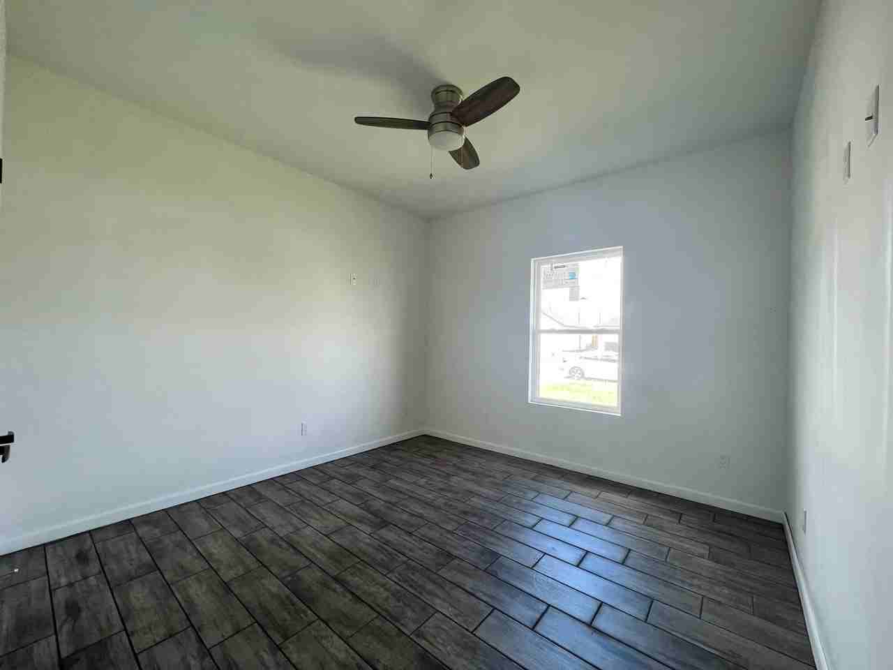 108 Faith Dr - Photo 3 of 11