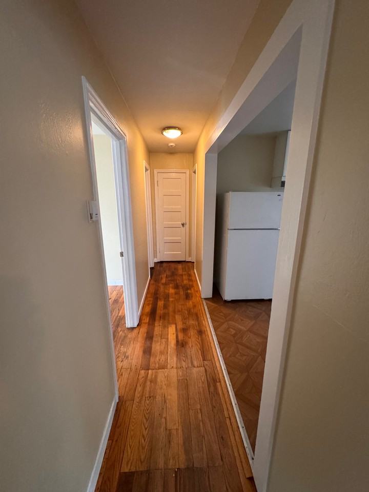 201 H St #B - Photo 2 of 15